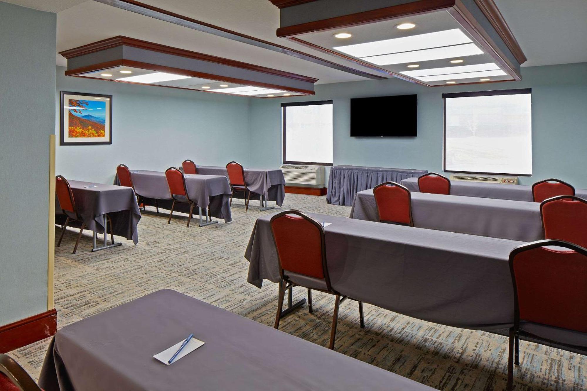 Comfort Suites Outlet Center Asheville Exteriér fotografie