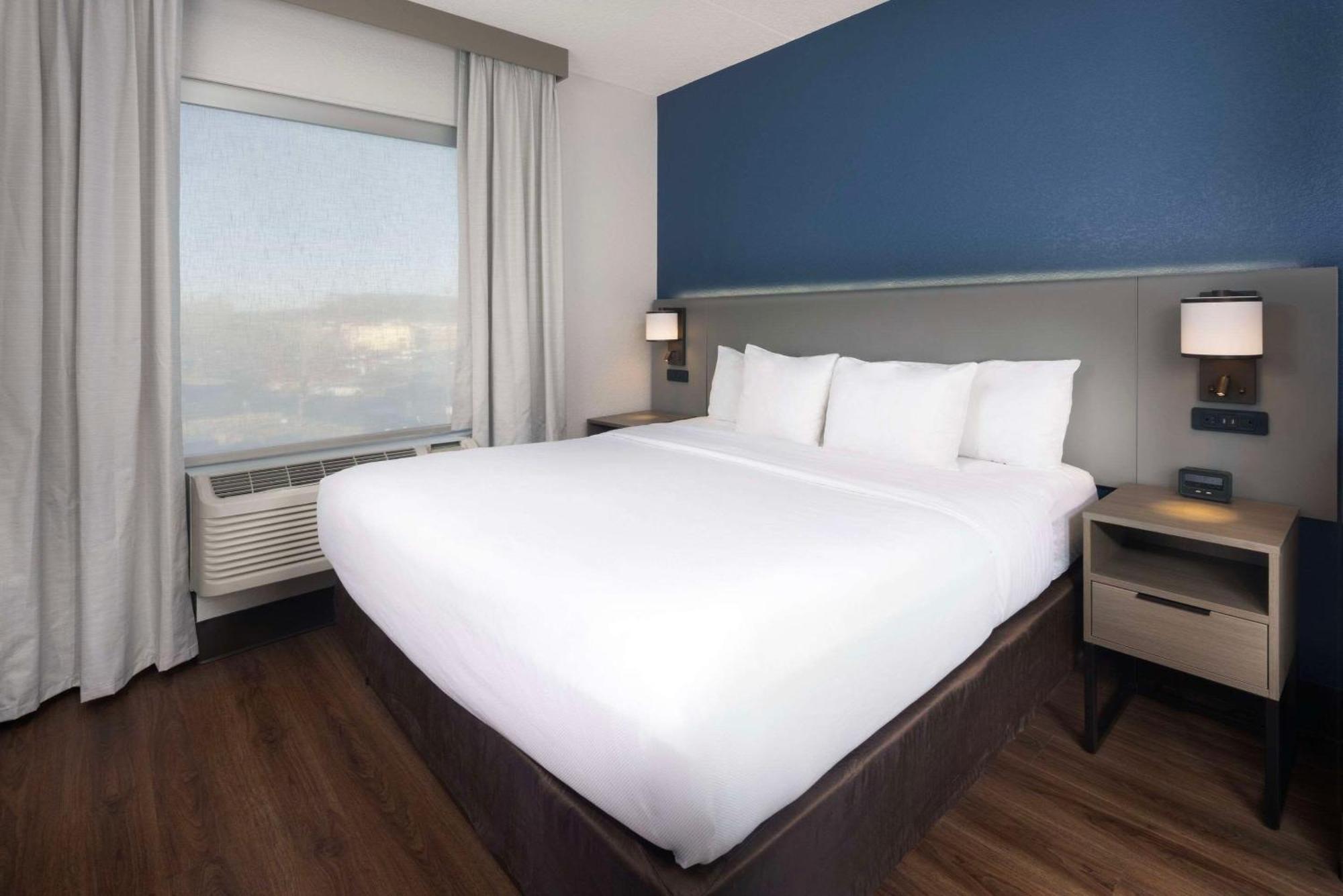 Comfort Suites Outlet Center Asheville Exteriér fotografie