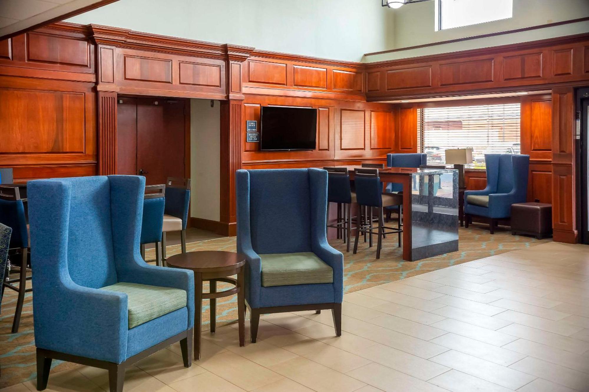 Comfort Suites Outlet Center Asheville Exteriér fotografie